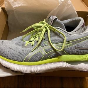 Women’s ASICS Gel Nimbus